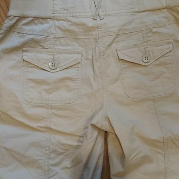 Chico's size 00, XS capris tan - Picture 6 of 7